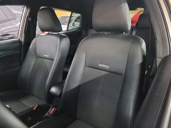 TOYOTA-YARIS-2023