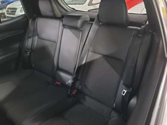 TOYOTA-YARIS-2023