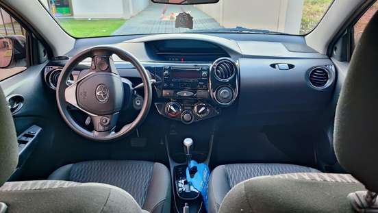 TOYOTA-ETIOS-2019