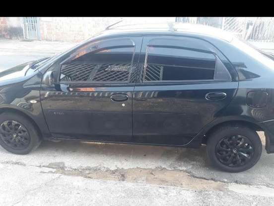 TOYOTA-ETIOS-1.5 XS SEDAN 16V FLEX 4P MANUAL TOYOTA-ETIOS-2013