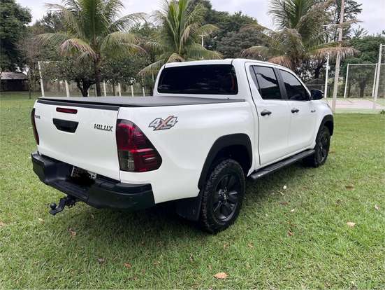 TOYOTA-HILUX-2018