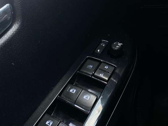 TOYOTA-HILUX-2.8 SRX 4X4 CD 16V DIESEL 4P AUTOMÁTICO TOYOTA-HILUX-2018