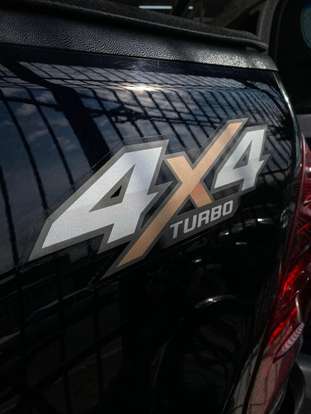 TOYOTA-HILUX-2018