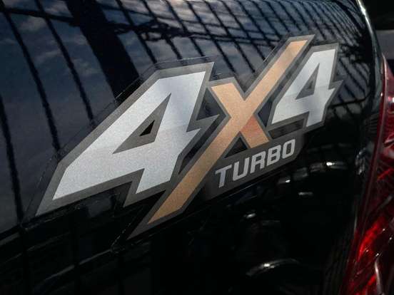 TOYOTA-HILUX-2.8 SRX 4X4 CD 16V DIESEL 4P AUTOMÁTICO TOYOTA-HILUX-2018
