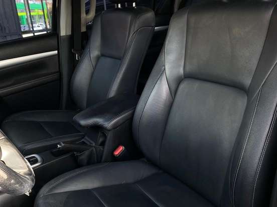 TOYOTA-HILUX-2.8 SRX 4X4 CD 16V DIESEL 4P AUTOMÁTICO TOYOTA-HILUX-2018
