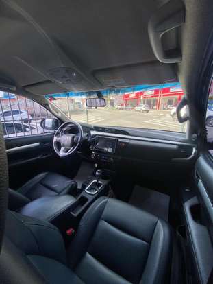 TOYOTA-HILUX-2018