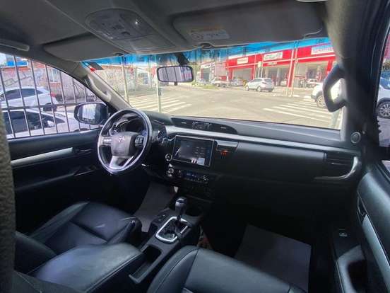 TOYOTA-HILUX-2.8 SRX 4X4 CD 16V DIESEL 4P AUTOMÁTICO TOYOTA-HILUX-2018