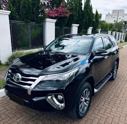 TOYOTA-HILUX SW4-2016