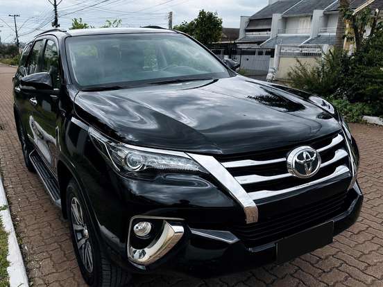 TOYOTA-HILUX SW4-2.8 SRX 4X4 7 LUGARES 16V TURBO INTERCOOLER DIESEL 4P AUTOMÁTICO TOYOTA-HILUX SW4-2016