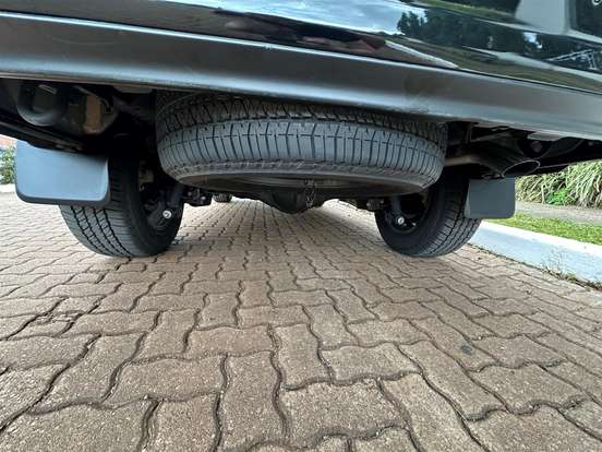 TOYOTA-HILUX SW4-2016
