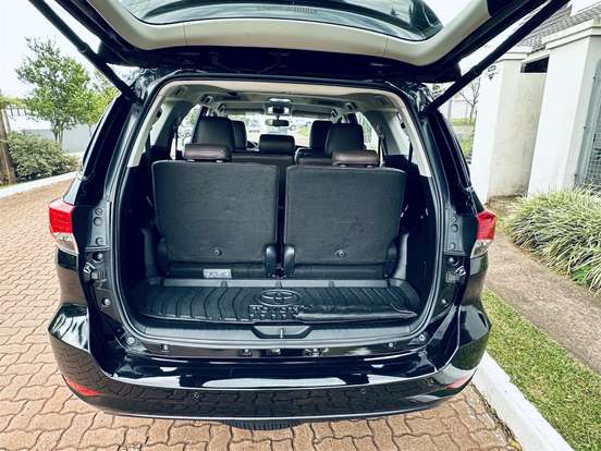 TOYOTA-HILUX SW4-2016
