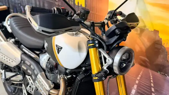 TRIUMPH-BONNEVILLE SCRAMBLER 1200 XE-2026