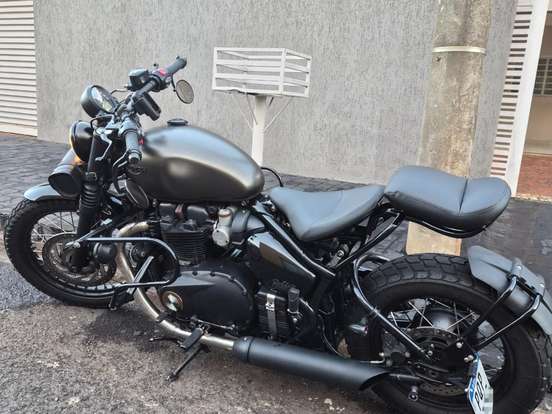 TRIUMPH-BONNEVILLE BOBBER 1200 TRIUMPH-BONNEVILLE BOBBER 1200-2018