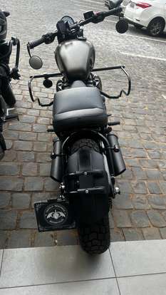 TRIUMPH-BONNEVILLE BOBBER 1200-2018