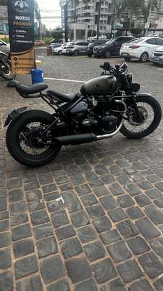TRIUMPH-BONNEVILLE BOBBER 1200-2018