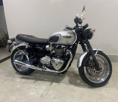 TRIUMPH BONNEVILLE T120 1200 