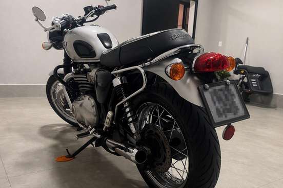 TRIUMPH-BONNEVILLE T120 1200 TRIUMPH-BONNEVILLE T120 1200-2018