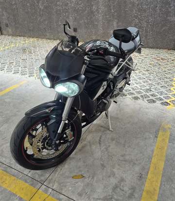 TRIUMPH-STREET TRIPLE 765 RS TRIUMPH-STREET TRIPLE 765 RS-2019