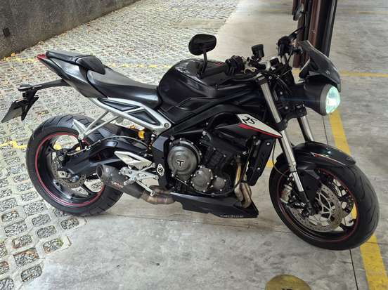 TRIUMPH-STREET TRIPLE 765 RS TRIUMPH-STREET TRIPLE 765 RS-2019