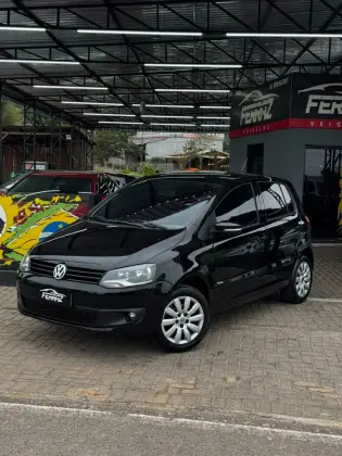 VOLKSWAGEN FOX 1.0 MI TREND 8V FLEX 4P MANUAL VOLKSWAGEN FOX 1.0 MI TREND 8V FLEX 4P MANUAL
