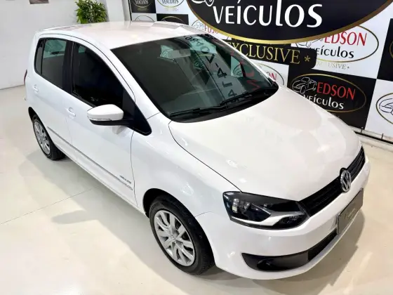 VOLKSWAGEN FOX 1.6 MI HIGHLINE 8V FLEX 4P MANUAL VOLKSWAGEN FOX 1.6 MI HIGHLINE 8V FLEX 4P MANUAL