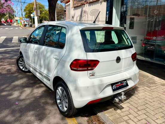 VOLKSWAGEN-FOX-2017