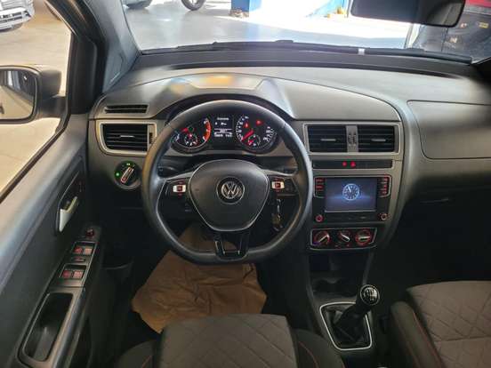 VOLKSWAGEN-FOX-1.6 MSI TOTAL FLEX XTREME 4P MANUAL VOLKSWAGEN-FOX-2020