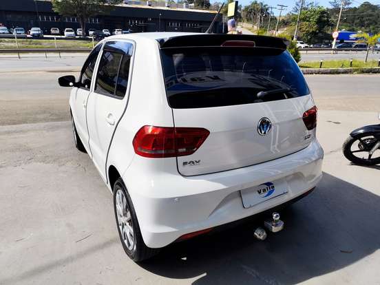 VOLKSWAGEN-FOX-2016
