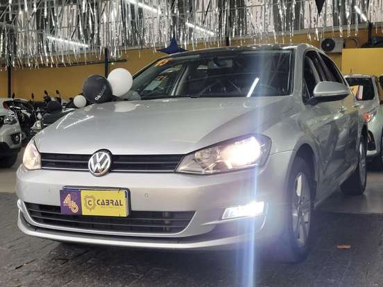 VOLKSWAGEN-GOLF-2014