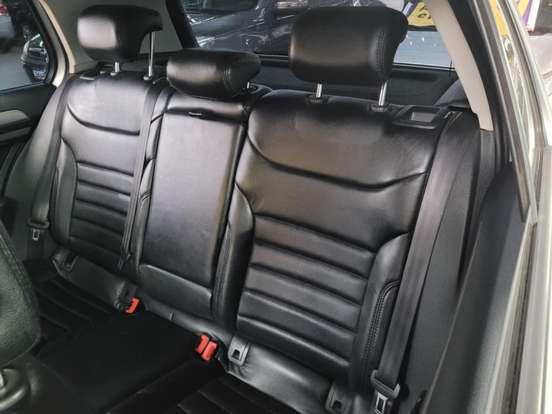 VOLKSWAGEN-GOLF-2014