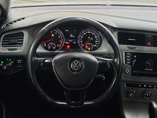 VOLKSWAGEN-GOLF-2014