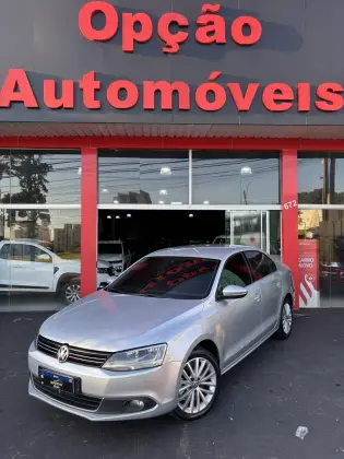 VOLKSWAGEN JETTA 2.0 TSI HIGHLINE 200CV GASOLINA 4P TIPTRONIC VOLKSWAGEN JETTA 2.0 TSI HIGHLINE 200CV GASOLINA 4P TIPTRONIC