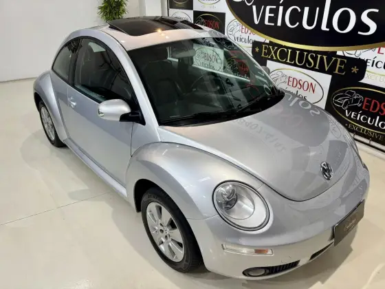VOLKSWAGEN NEW BEETLE 2.0 MI 8V GASOLINA 2P AUTOMÁTICO VOLKSWAGEN NEW BEETLE 2.0 MI 8V GASOLINA 2P AUTOMÁTICO