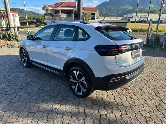 VOLKSWAGEN-NIVUS-1.0 200 TSI TOTAL FLEX HIGHLINE AUTOMÁTICO VOLKSWAGEN-NIVUS-2024