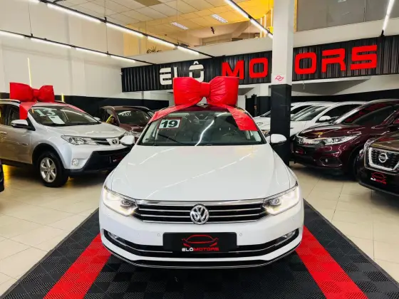 VOLKSWAGEN PASSAT 2.0 16V TSI BLUEMOTION GASOLINA HIGHLINE 4P DSG VOLKSWAGEN PASSAT 2.0 16V TSI BLUEMOTION GASOLINA HIGHLINE 4P DSG