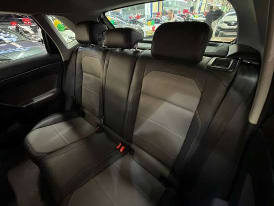 VOLKSWAGEN-POLO-1.0 200 TSI HIGHLINE AUTOMÁTICO VOLKSWAGEN-POLO-2018