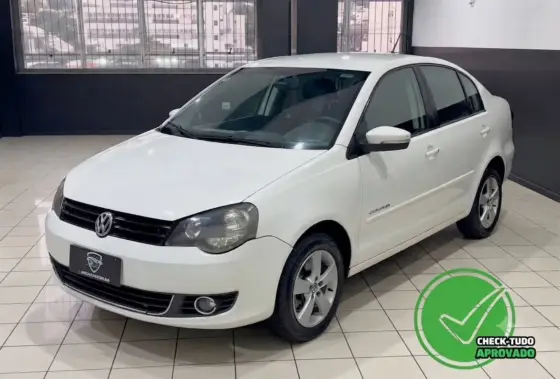 VOLKSWAGEN POLO SEDAN 2.0 MI COMFORTLINE 8V FLEX 4P MANUAL