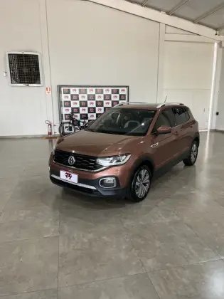 VOLKSWAGEN T-CROSS 1.4 250 TSI TOTAL FLEX HIGHLINE AUTOMÁTICO VOLKSWAGEN T-CROSS 1.4 250 TSI TOTAL FLEX HIGHLINE AUTOMÁTICO