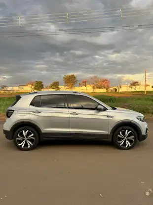 VOLKSWAGEN-T-CROSS-1.4 250 TSI TOTAL FLEX HIGHLINE AUTOMÁTICO VOLKSWAGEN-T-CROSS-2020
