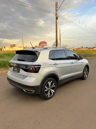 VOLKSWAGEN-T-CROSS-1.4 250 TSI TOTAL FLEX HIGHLINE AUTOMÁTICO VOLKSWAGEN-T-CROSS-2020