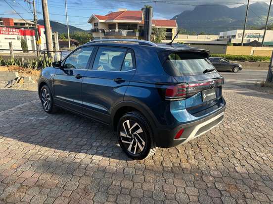 VOLKSWAGEN-T-CROSS-2024
