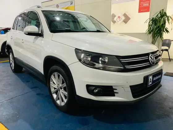 VOLKSWAGEN TIGUAN 2.0 TSI 16V TURBO GASOLINA 4P TIPTRONIC VOLKSWAGEN TIGUAN 2.0 TSI 16V TURBO GASOLINA 4P TIPTRONIC