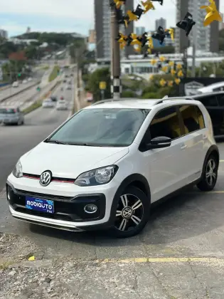 VOLKSWAGEN UP 1.0 170 TSI TOTAL FLEX XTREME 4P MANUAL VOLKSWAGEN UP 1.0 170 TSI TOTAL FLEX XTREME 4P MANUAL