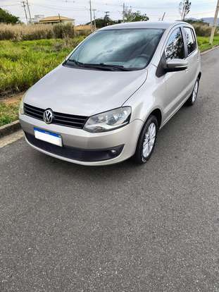 VOLKSWAGEN-FOX-2014