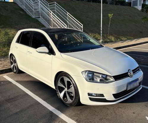 VOLKSWAGEN-GOLF-2017