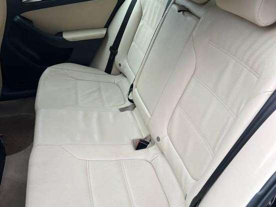VOLKSWAGEN-JETTA-2.0 COMFORTLINE FLEX 4P MANUAL VOLKSWAGEN-JETTA-2011