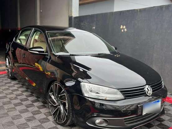 VOLKSWAGEN-JETTA-2.0 COMFORTLINE FLEX 4P MANUAL VOLKSWAGEN-JETTA-2011