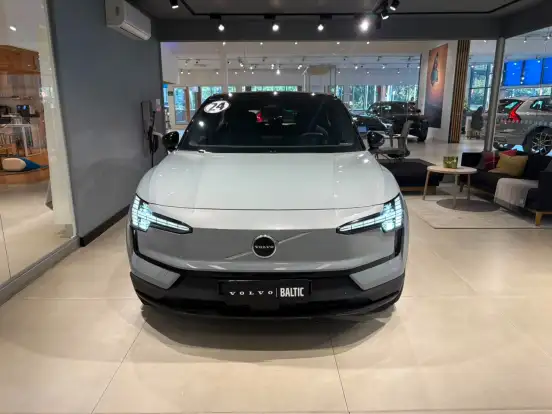 VOLVO-EX30-2024