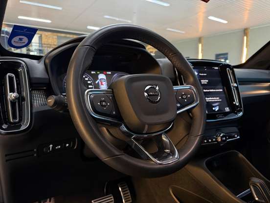 VOLVO-XC40-1.5 T5 RECHARGE R-DESIGN GEARTRONIC VOLVO-XC40-2021
