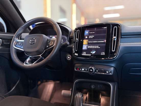VOLVO-XC40-1.5 T5 RECHARGE R-DESIGN GEARTRONIC VOLVO-XC40-2021